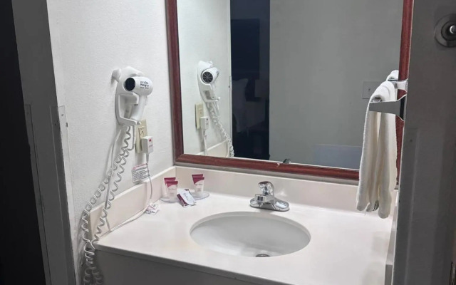 FairBridge Inn & Suites Sunnyside