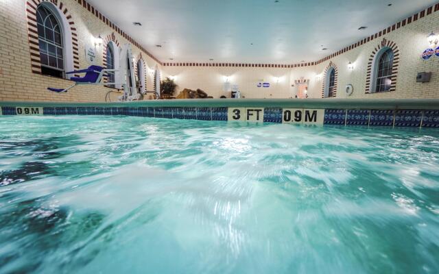 Holiday Inn Express & Suites Pampa by IHG