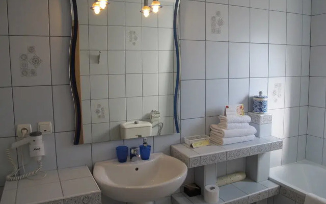 Hilde's Residence