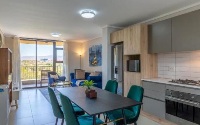 Blou Inn - Century City