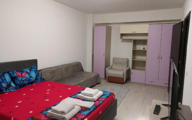Bya Brown Residence