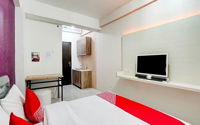 OYO Flagship 90087 Apartment Menara Rungkut 2