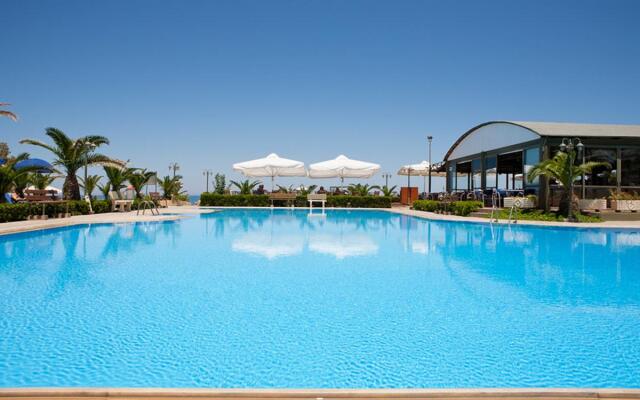 Marinos Beach Hotel