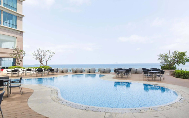 Diamond Bay Condotel