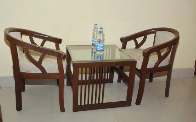 Hotel Golden Anchor Dhamara