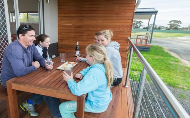 Horsham Holiday Park (formerly Wimmera Lakes Caravan Park)