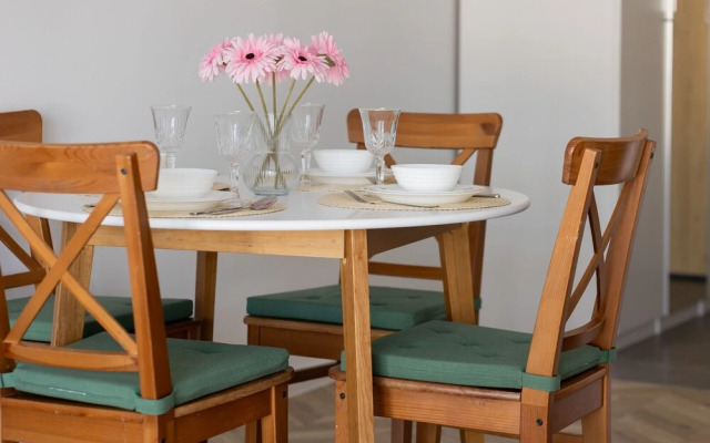 Ursus Sunny Studio by Renters