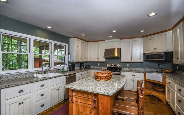 Welcome View Point 5 Bedroom House