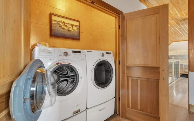 The Sandcastle 4 Bedroom Home by RedAwning