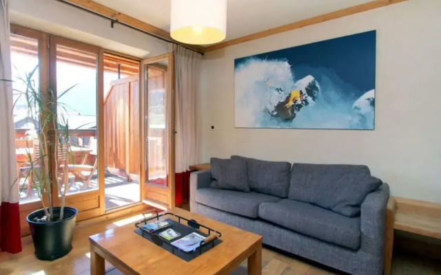 Apartment With Terrace & Parking