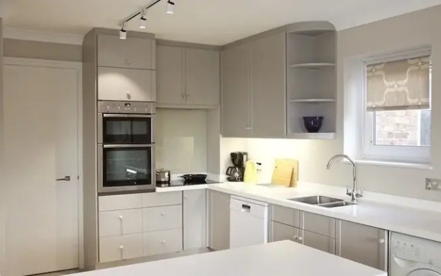 A Place Like Home - Chelsea Apartment with River Views