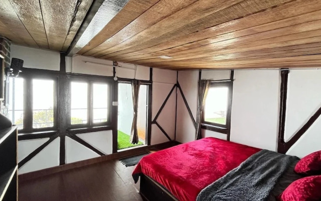 Mount Olympus Lounge