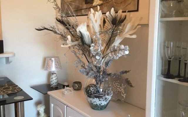 Apartment With 2 Bedrooms in Villajoyosa, With Wonderful Mountain View