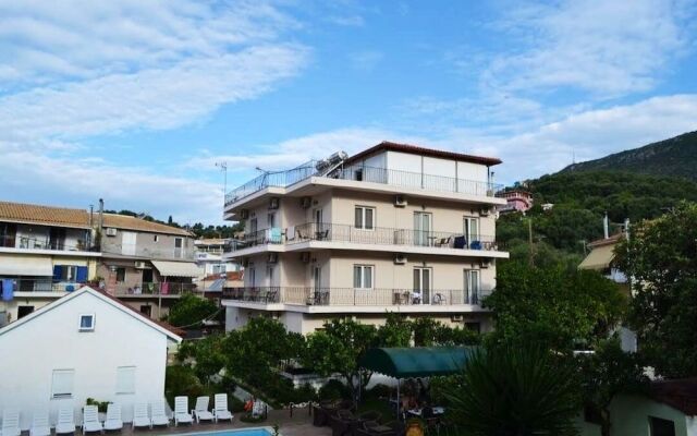 Central Hotel