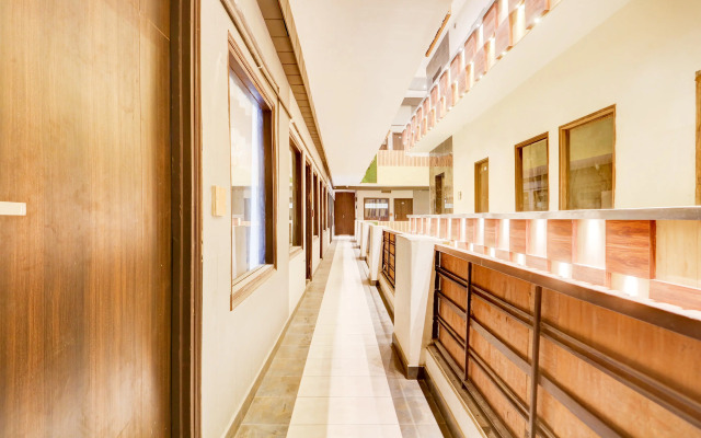 Super Townhouse Haibowal Chowk Near DMC