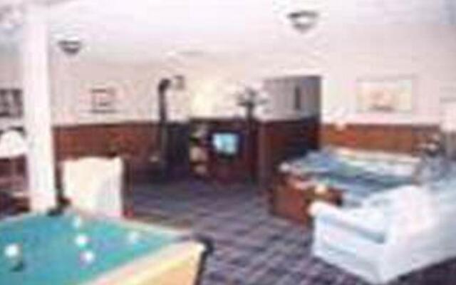 Long House Manor B And B