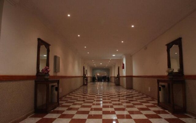 Hotel Emira