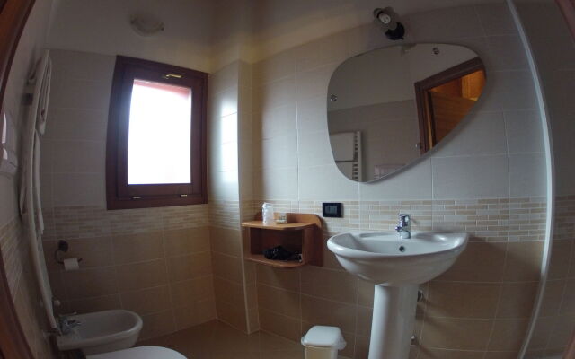Borghetto Airport - Hospital