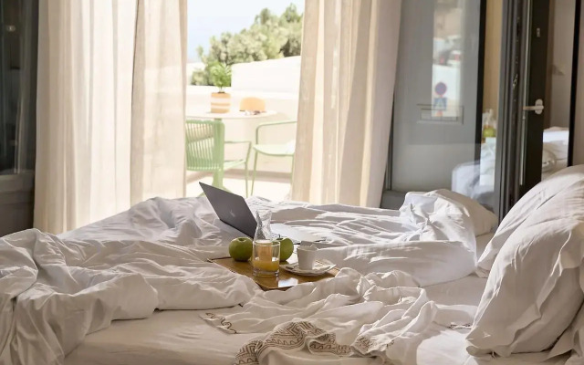 Alleys All-Suite Hotel & Spa