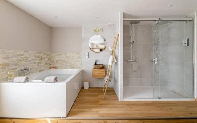 Studio romantique Baignoire XXL double Port Vieux La Ciotat