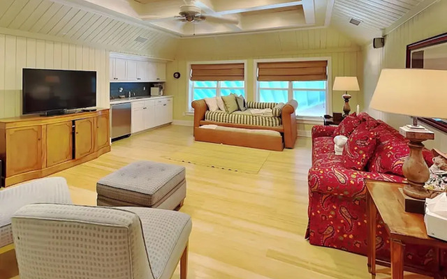 The Beachside Villa