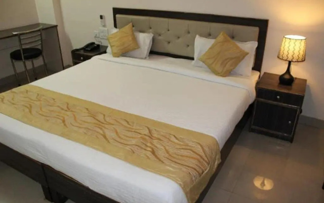 Season 4 by OYO Rooms