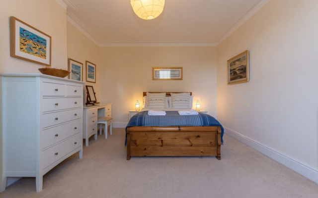 Crail Farm House Perfect for TheCowShed