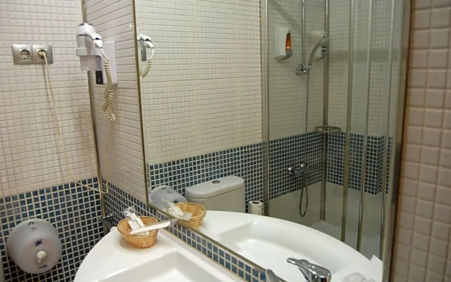 Hotel Castillo El Burgo