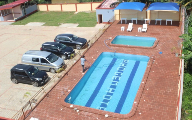 Rhogem Hotel