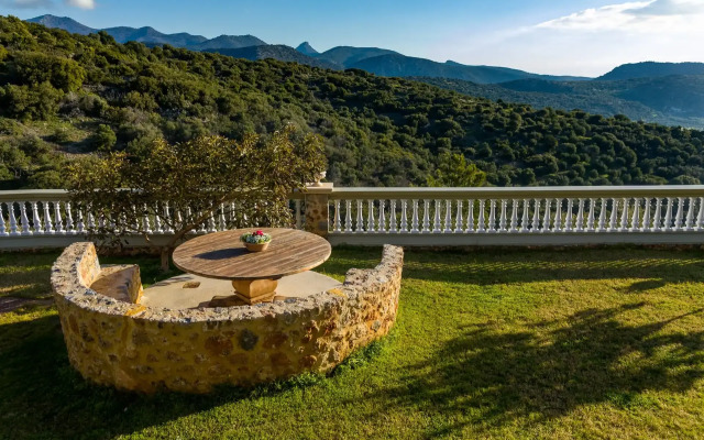 Oak Tree Estate