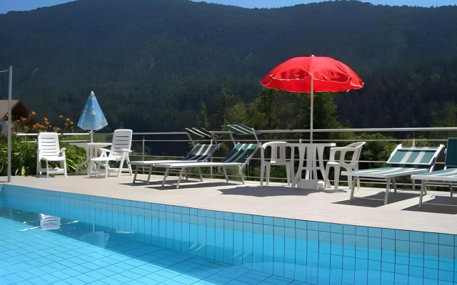 Molaris Lodge