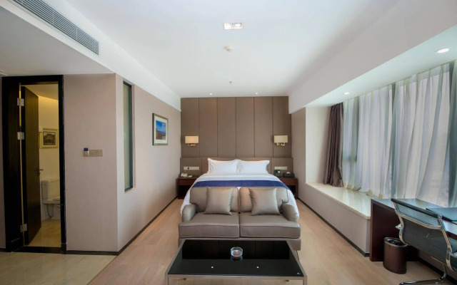 Foger Yacht Hotel