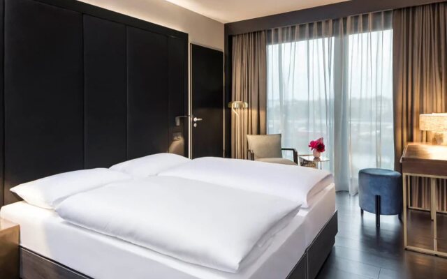 Hotel AMANO East Side