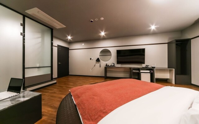 Changwon Jinhae Yongwon Hotel The K
