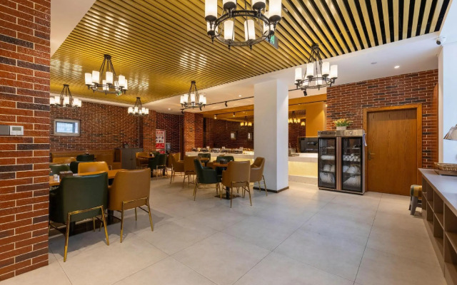 James Joyce Coffetel (Zhangjiakou Station City Government Branch)