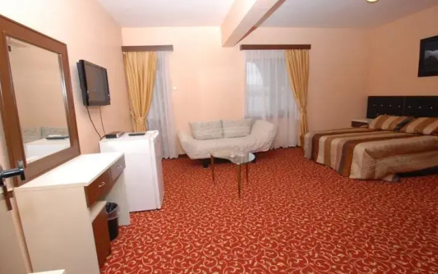 Otel Club Bizim Catı