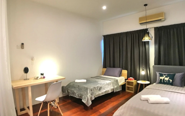 iBook7 - 2 Bedroom Gurney Studio Suite by iBook Homestay