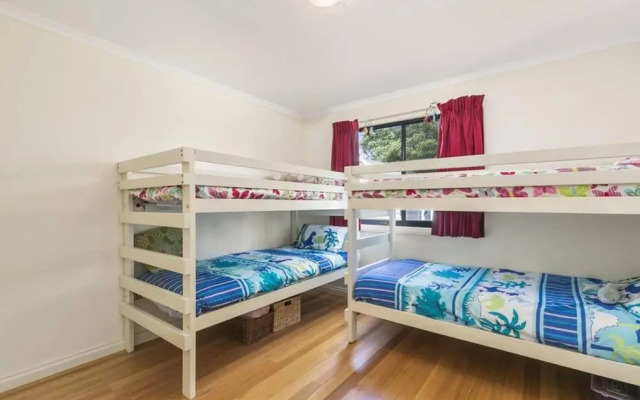 Phillip Island Time - Large home with self-contained apartment sleeps 11