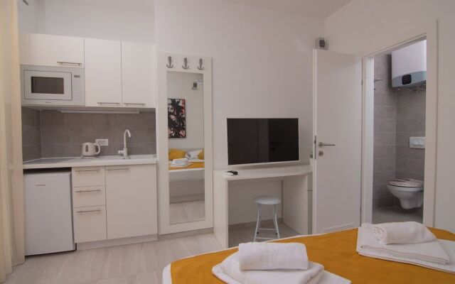 Seagull Apartments & Studios