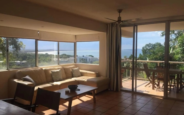 Kalimna 2 Picture Point Crescent 35