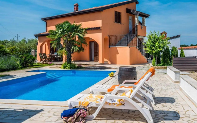Apartment Oliva with swimming pool