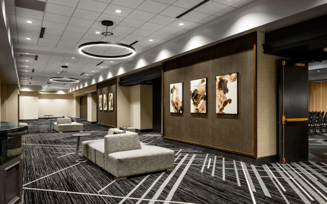 Hilton Charlotte Airport