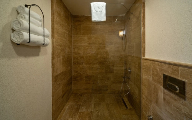 Naif Hotel - Adults Only