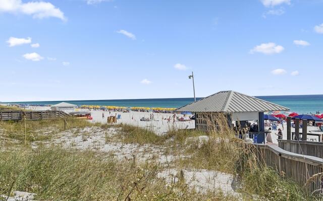 Linkside 3 Bedroom Townhouse by RedAwning