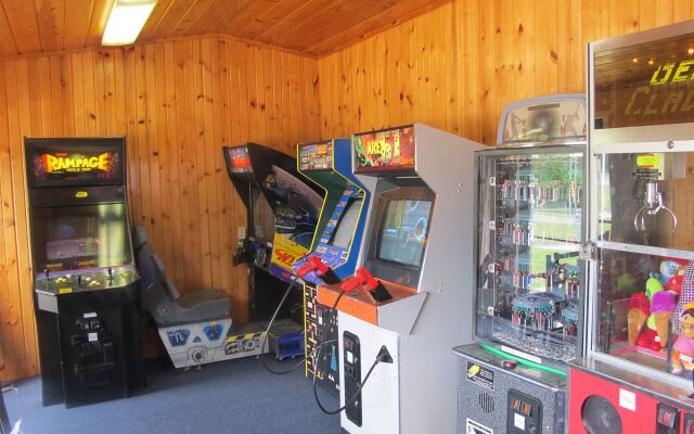 All Star Inn & Suites