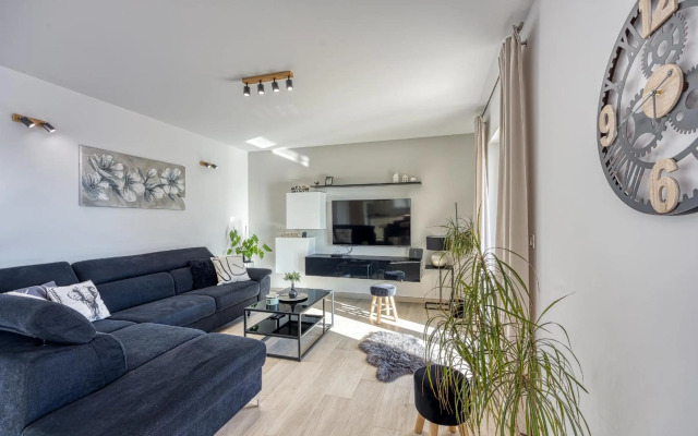 Holiday House Sunrise