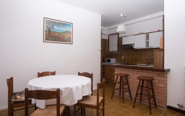 N222 - Numana, Delizioso Bilocale Con Portico
