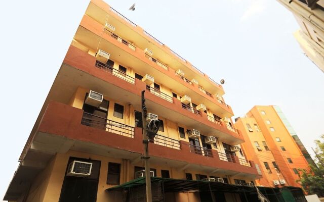 OYO 62899 Avni Residency