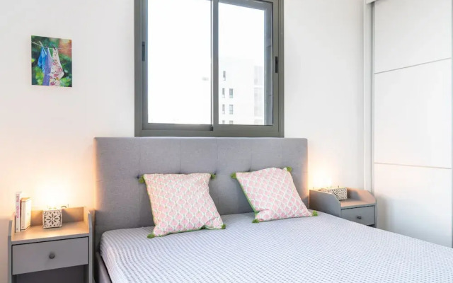 Modern Comfort Escape by Sea N' Rent