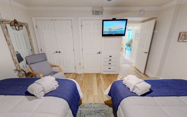Shoreline Towers 3054 2 Bedroom Condo